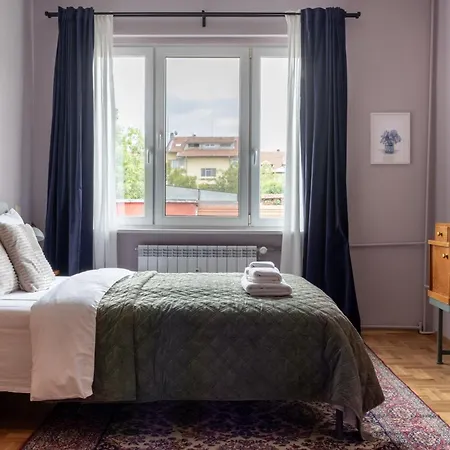 Apartmán Retro-chic 1br Next To Vasil Levski Blvd By Flat Mаnager