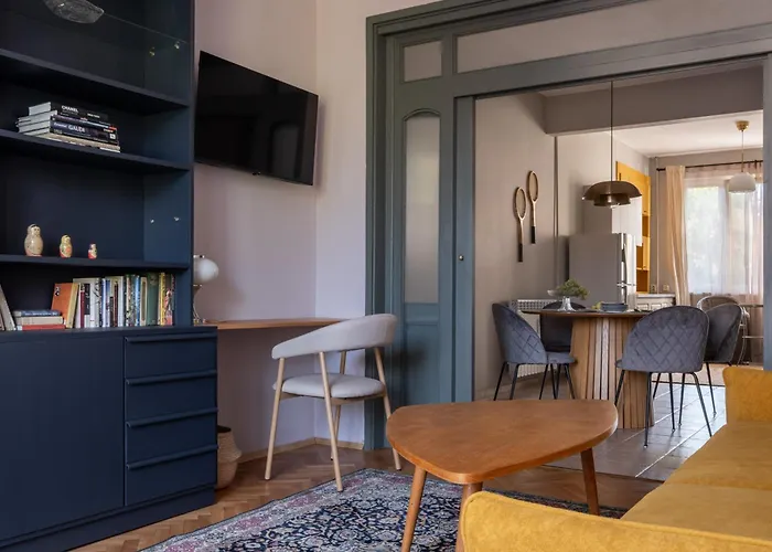 Retro-chic 1br Next To Vasil Levski Blvd By Flat Mаnager Daire Sofya